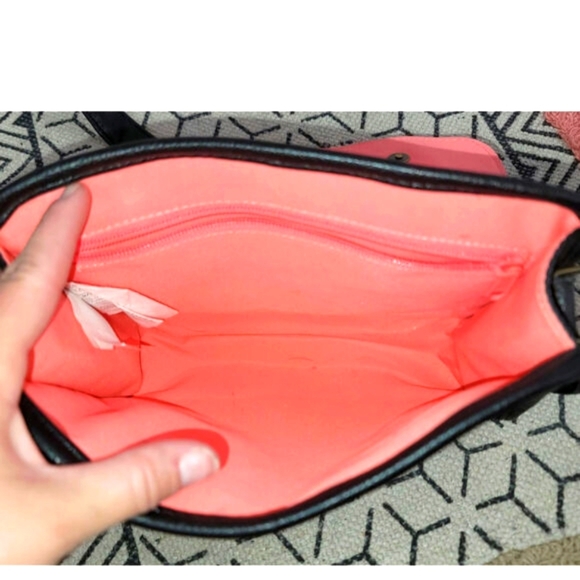 DAKINE JOSEPHINE TWEED/FAUX LEATHER SHOULDER BAG - Picture 9 of 15